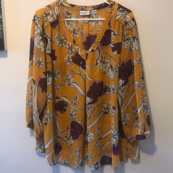 Liz Claiborne Tops - Beautiful floral blouse. Size 2X